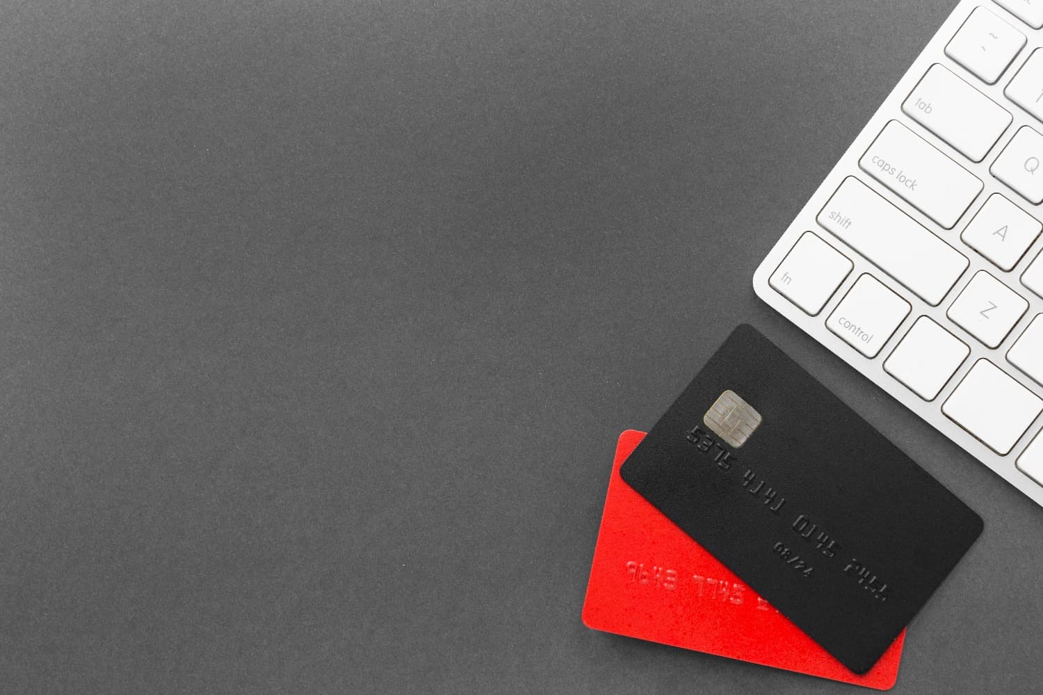 Стоит ли брать заем для погашения долга по кредитной карте?