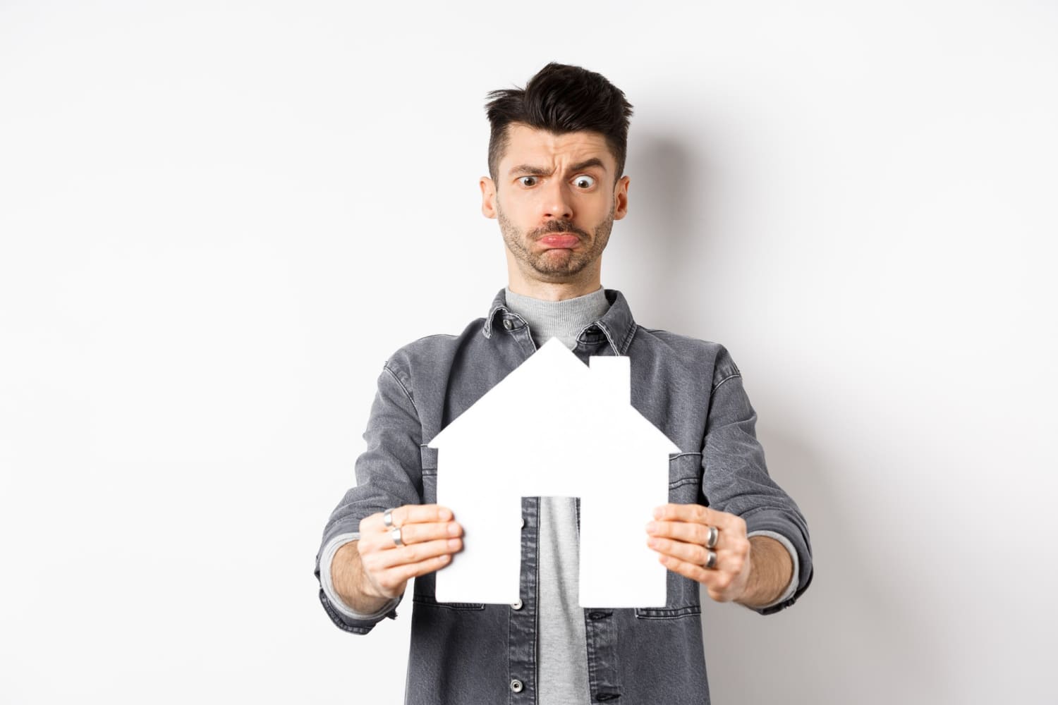 Банкротство созаемщика по ипотеке – можно ли спасти квартиру?