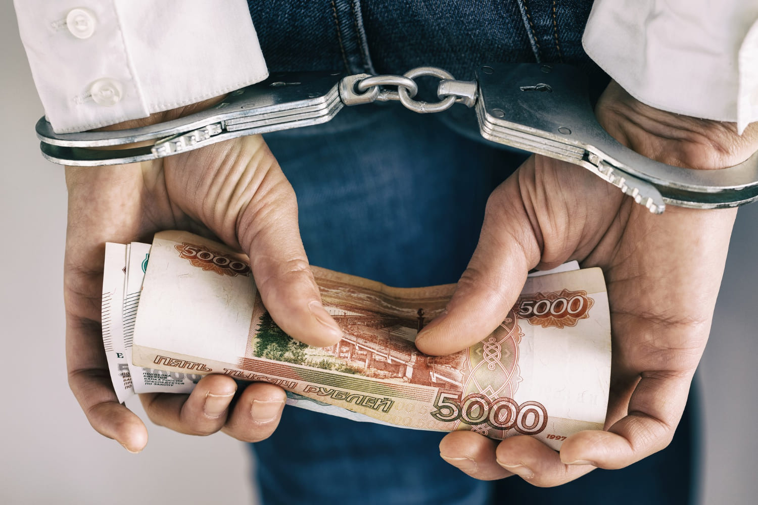 Преступление и наказание: как Сбербанк накажет за долг по ипотеке